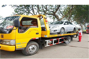 十里堡附近24小时汽车拖车服务热线